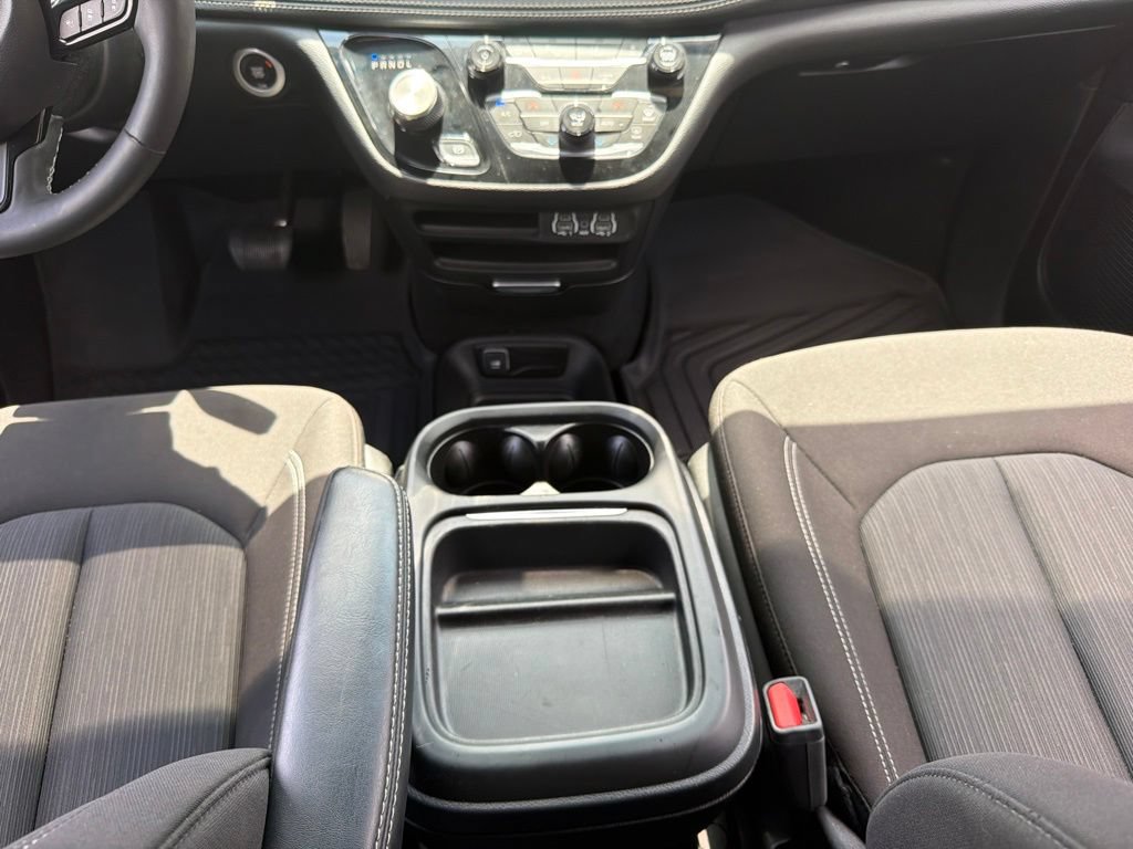 Used 2024 Chrysler Pacifica Touring FWD image 24