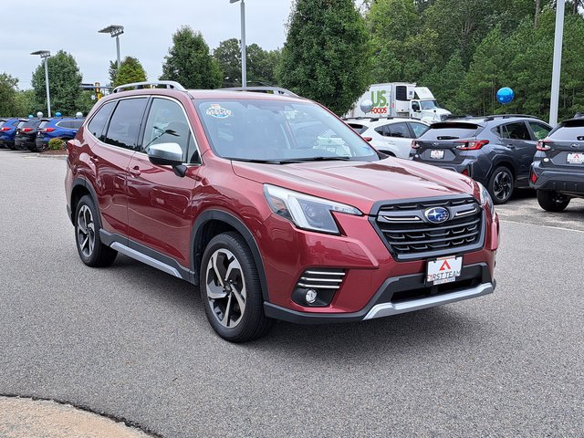 Used 2024 Subaru Forester Touring AWD/4WD image 4