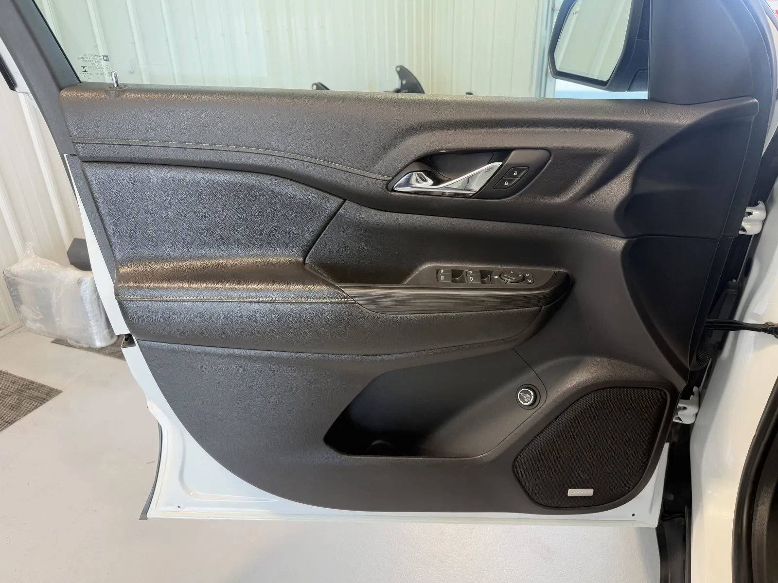Used 2019 GMC Acadia SLT w/ Black Edition AWD/4WD image 8