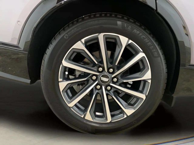 Used 2024 Cadillac Lyriq Sport RWD image 99