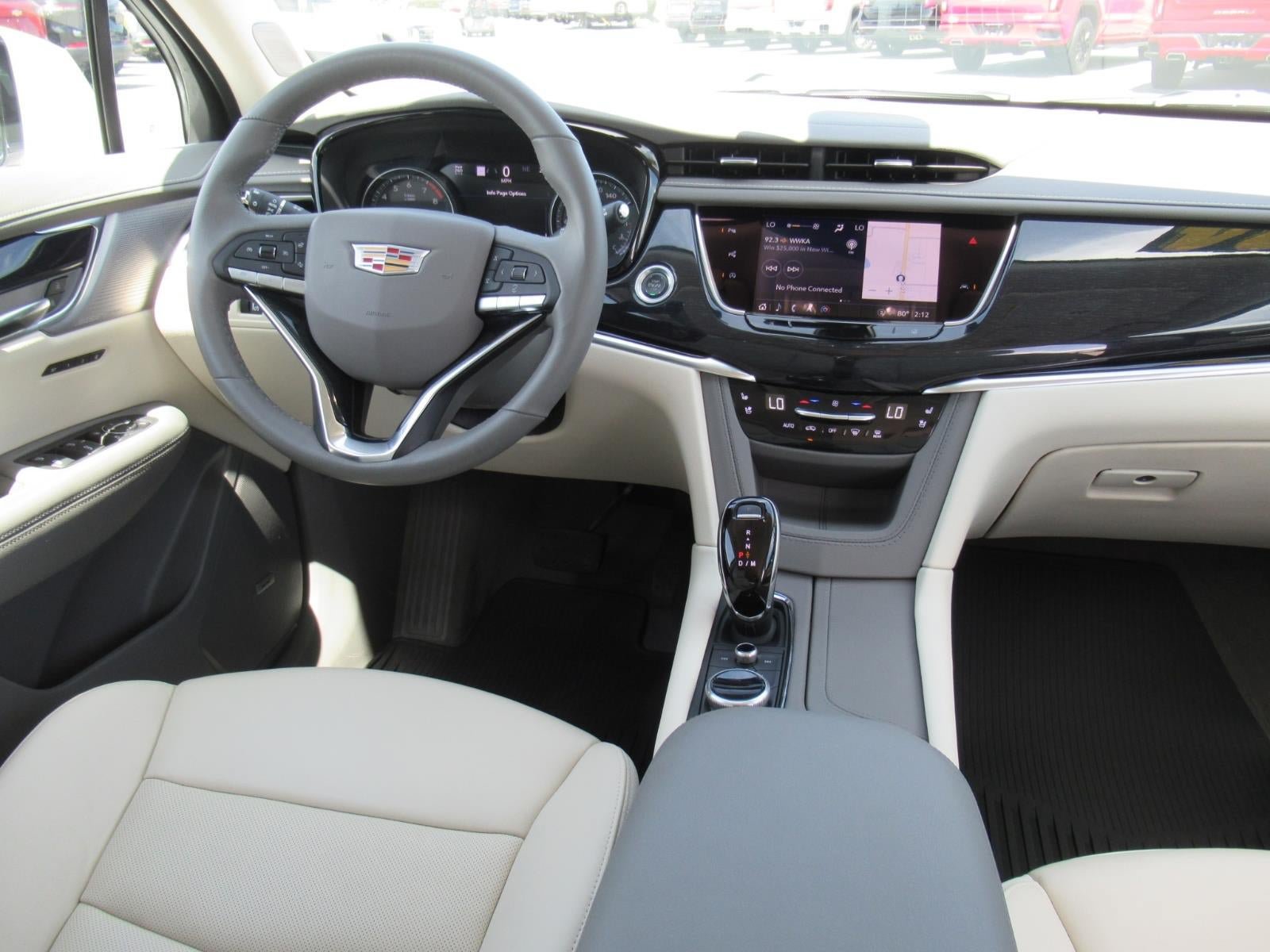 Used 2024 Cadillac XT6 Premium Luxury w/ Technology Package AWD/4WD image 13