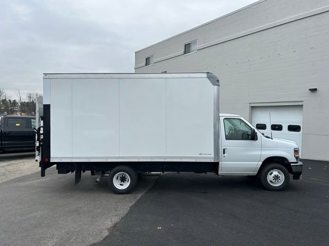 New 2026 Ford E-450 and Econoline 450 Super Duty w/ Power Equipment Group image 2