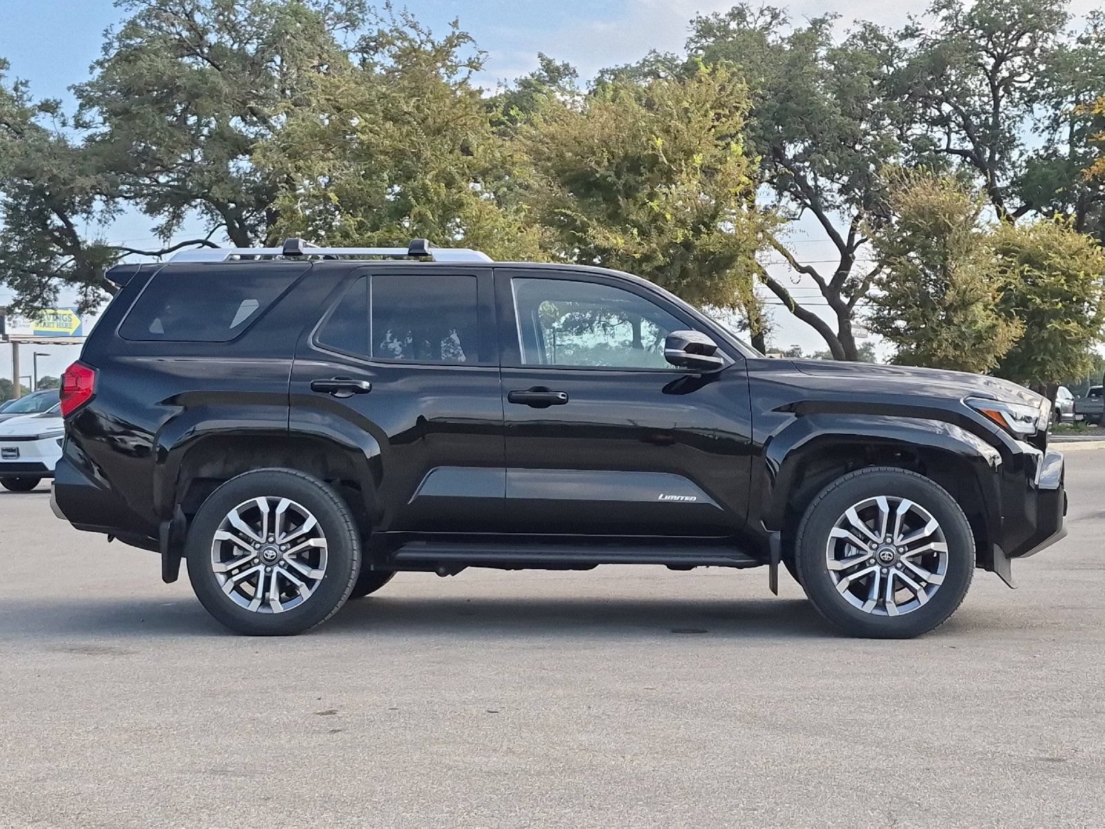 Certified 2025 Toyota 4Runner Limited AWD/4WD image 6
