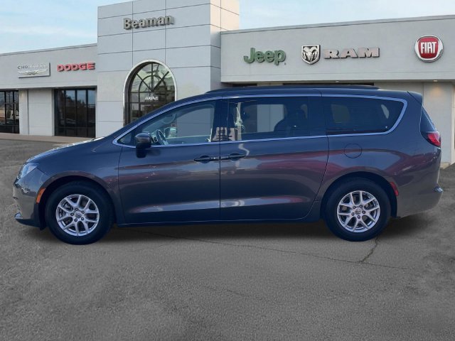 Used 2021 Chrysler Voyager Lxi FWD image 4