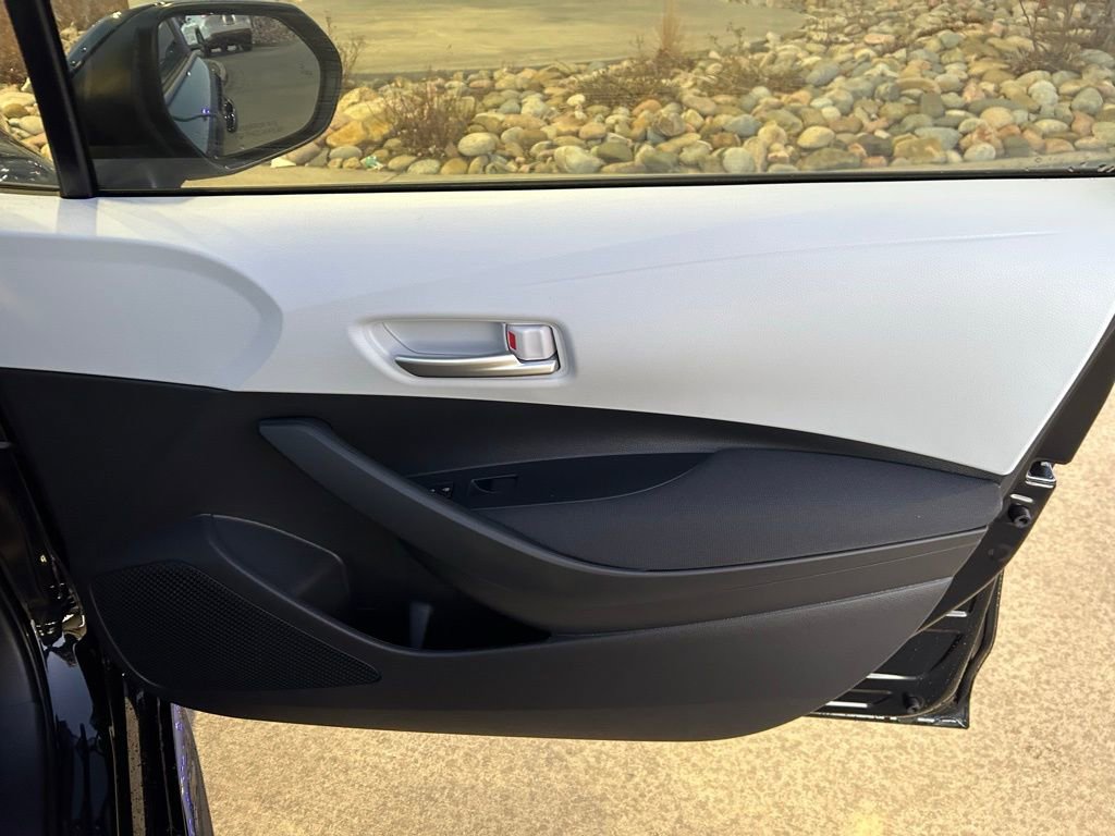 Used 2026 Toyota Corolla Hybrid Sedan image 28