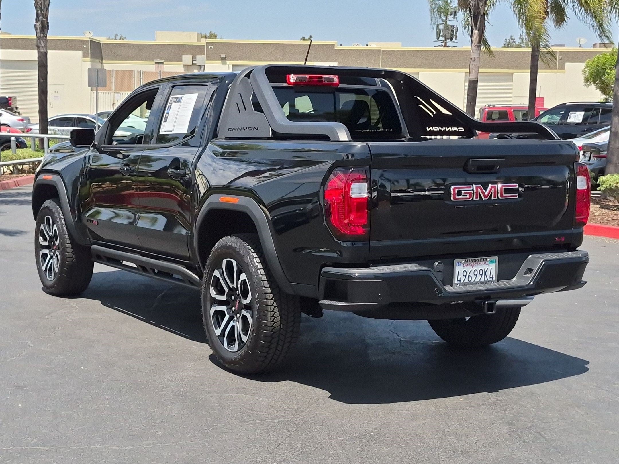 Used 2025 GMC Canyon AT4 w/ Nightfall Edition AWD/4WD image 8