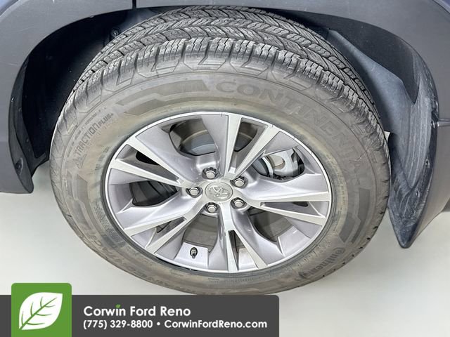 Used 2014 Toyota Highlander XLE image 32