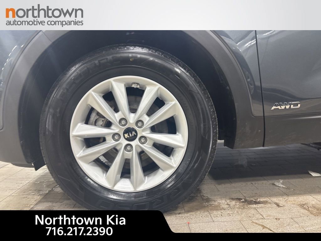 Certified 2020 Kia Sorento LX image 28