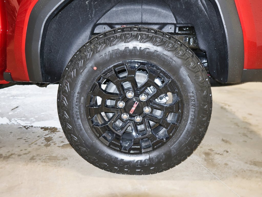 New 2026 GMC Canyon Elevation w/ Convenience Package image 28