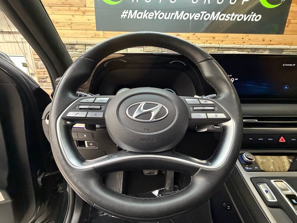 Used 2023 Hyundai Palisade Calligraphy w/ Cargo Package image 17