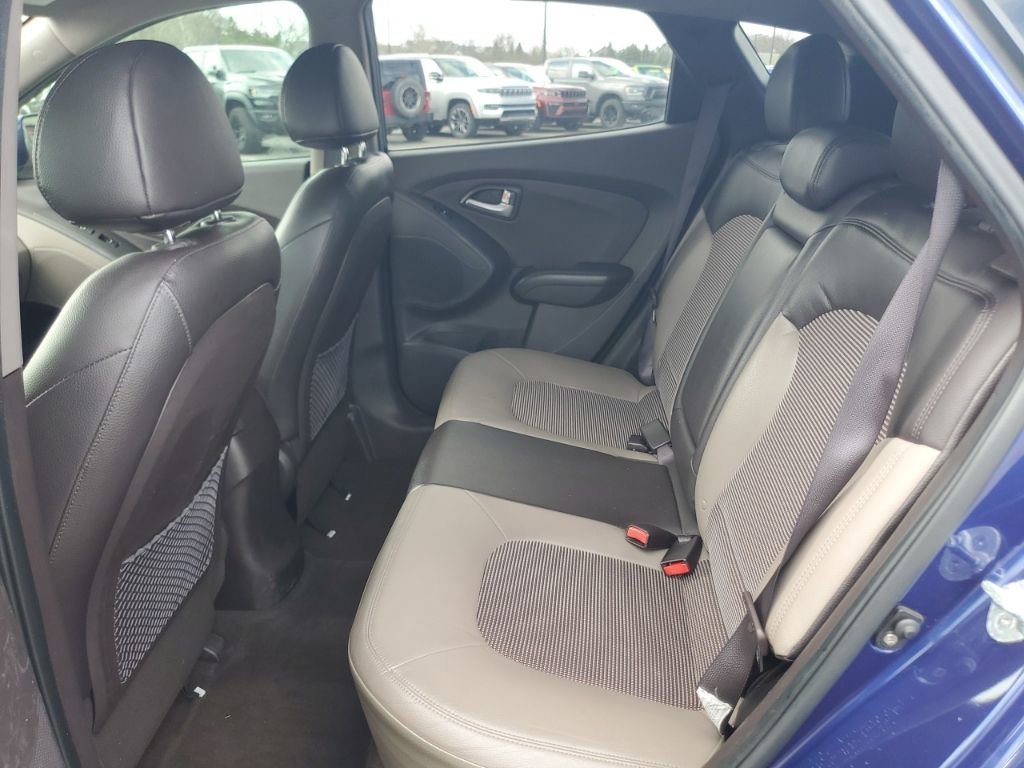 Used 2012 Hyundai Tucson GLS image 23