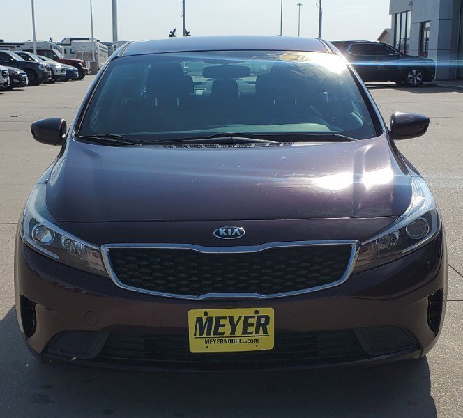 Used 2017 Kia Forte LX image 3