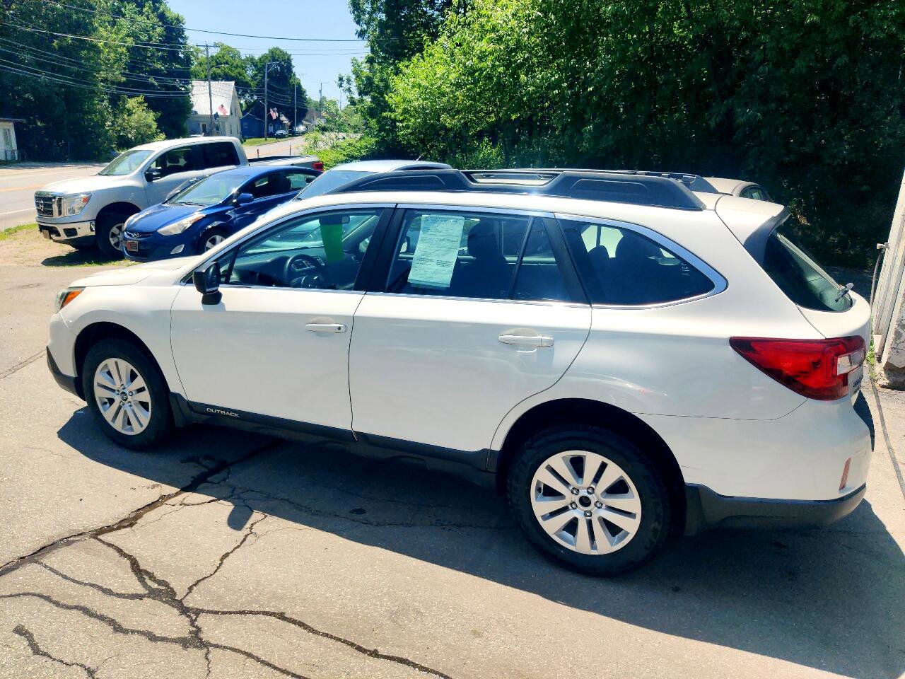 Used 2017 Subaru Outback 2.5i image 3