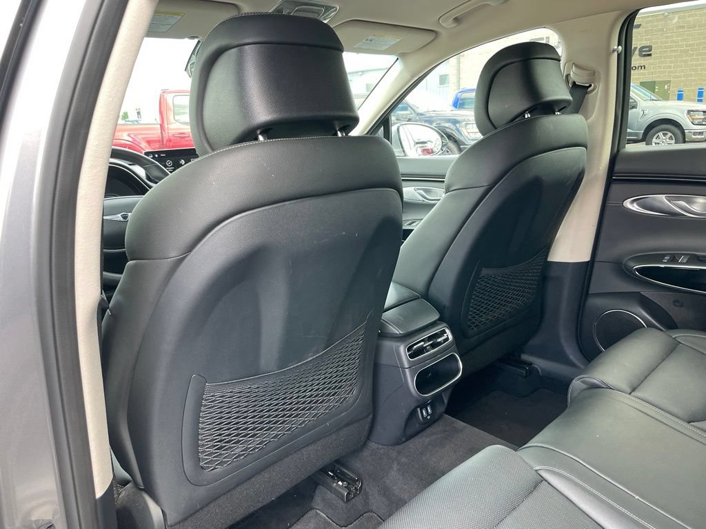 Used 2025 Genesis GV70 2.5T AWD/4WD image 47