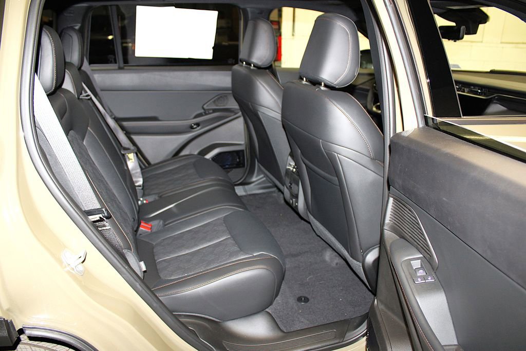 New 2026 Jeep Cherokee Overland w/ Advanced Pro Tech Group image 40