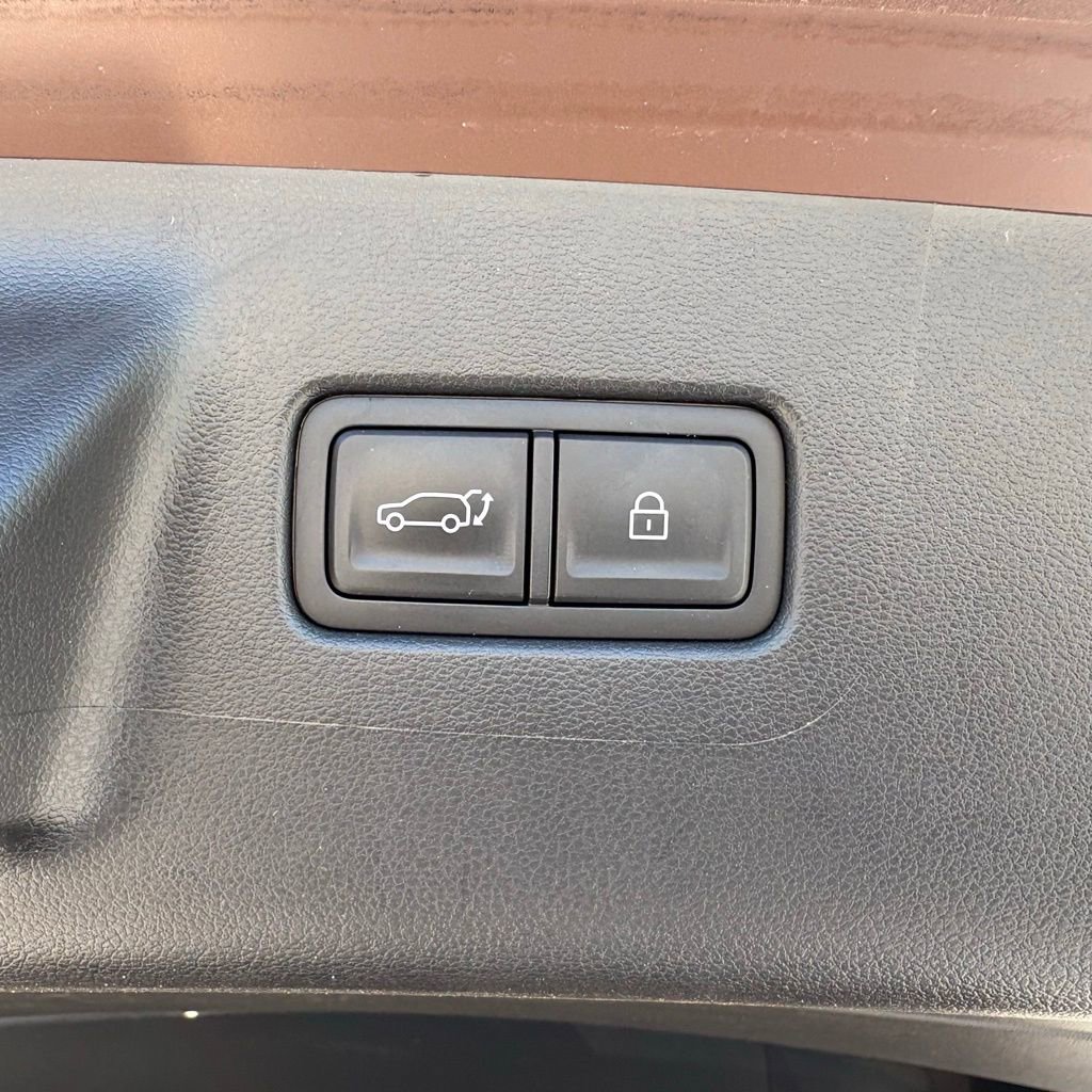 Used 2024 Hyundai Santa Fe Limited image 14