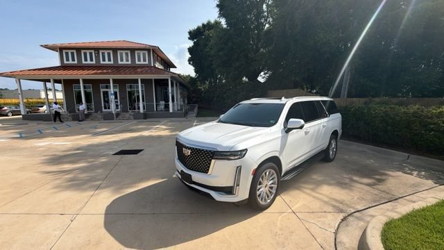 Used 2023 Cadillac Escalade ESV Premium Luxury AWD/4WD image 1