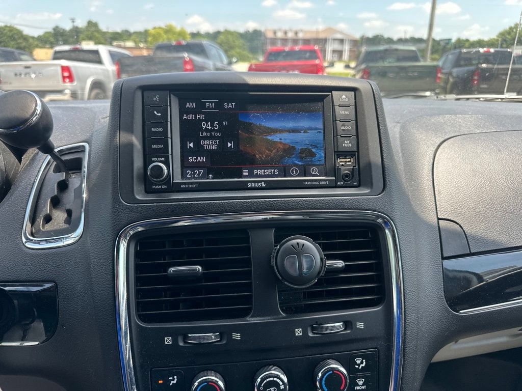 Used 2017 Dodge Grand Caravan SXT FWD image 7
