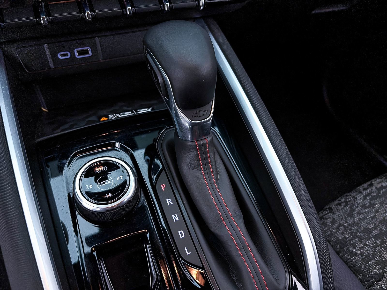 Used 2024 Chevrolet Colorado Z71 w/ Z71 Convenience Package 2 image 26