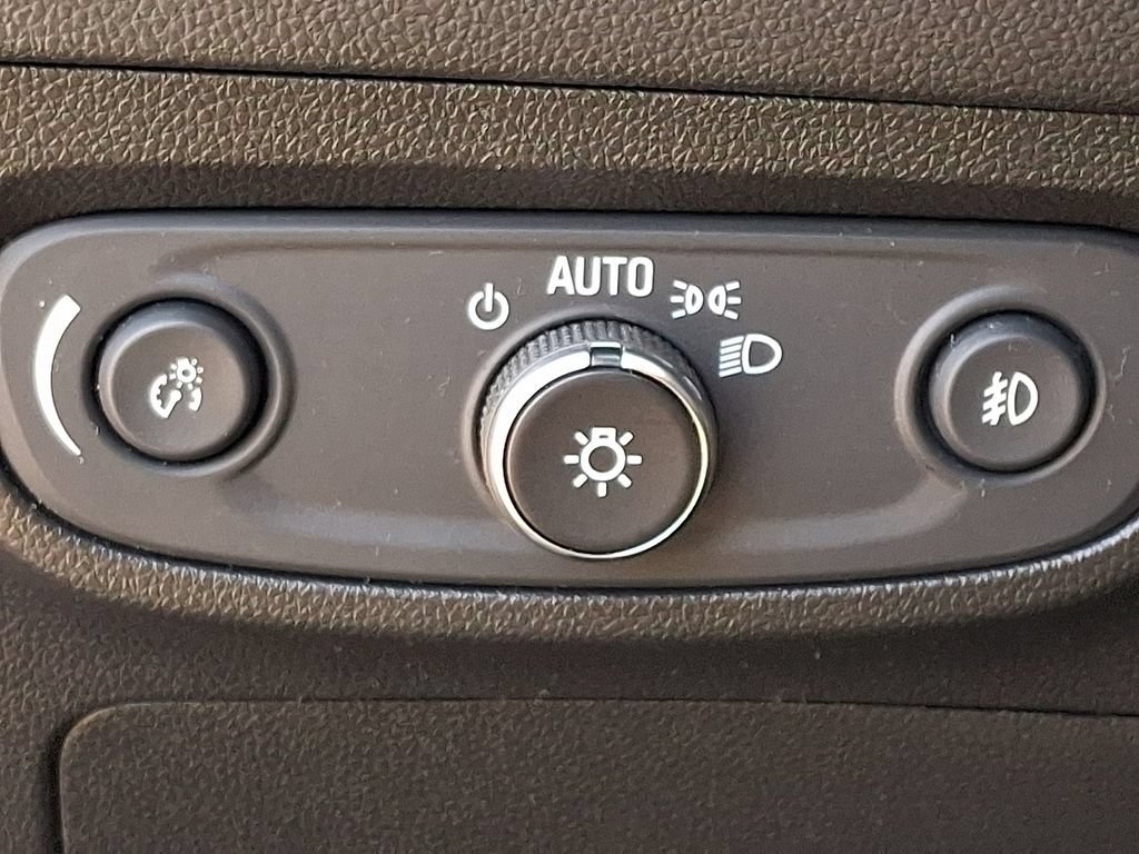 Used 2022 Buick Encore GX Preferred AWD/4WD image 22