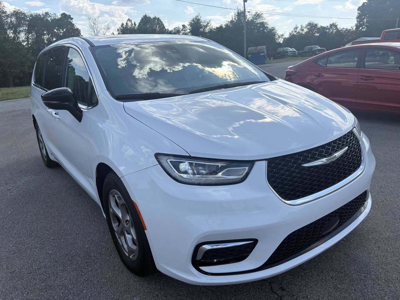 Used 2024 Chrysler Pacifica Limited