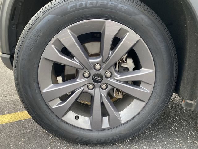 Certified 2022 Ford Explorer XLT w/ Equipment Group 202A image 34