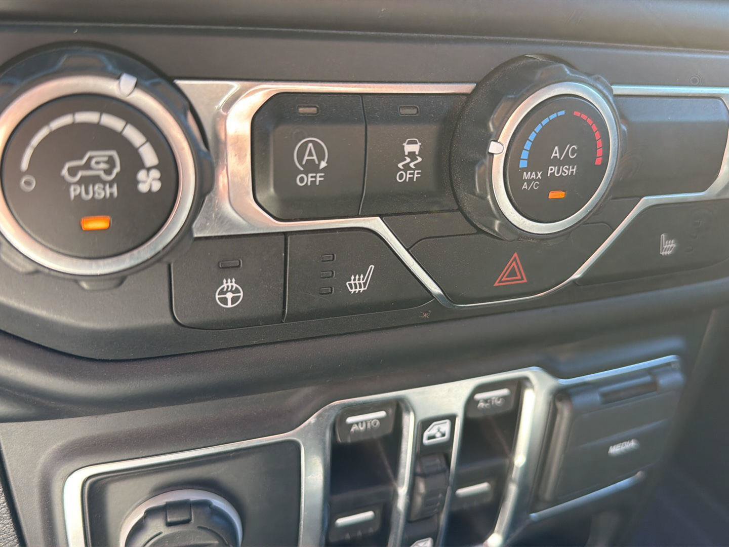 Used 2019 Jeep Wrangler Unlimited Sport S AWD/4WD image 27