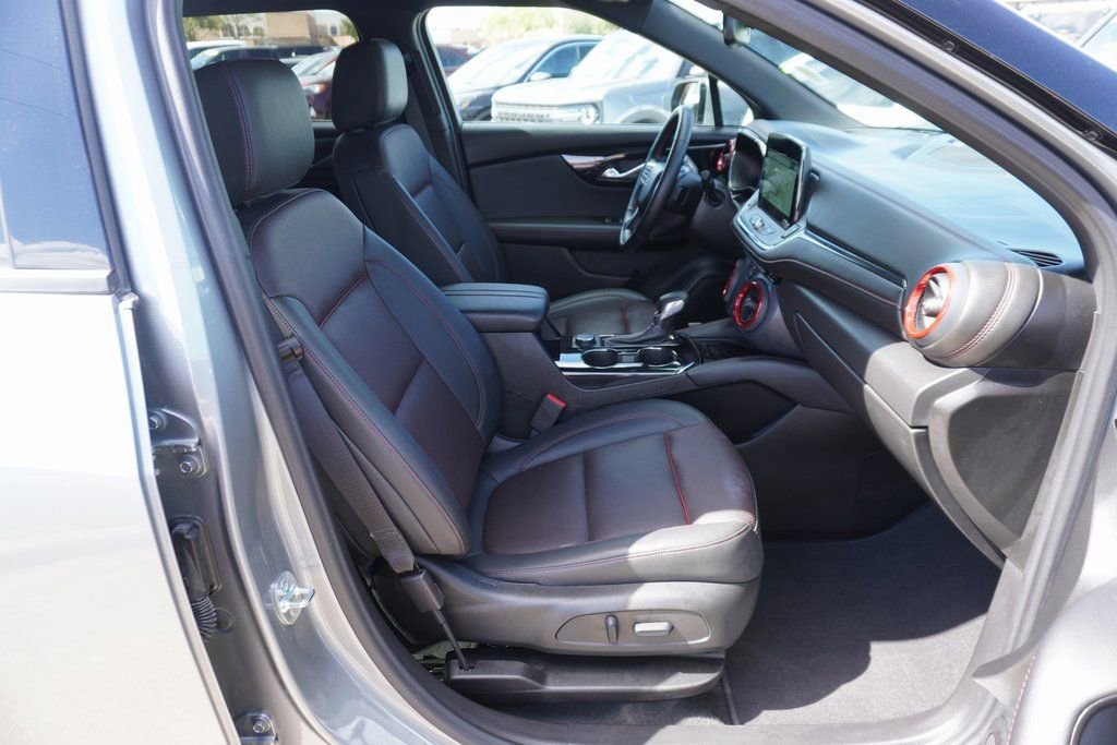 Used 2025 Chevrolet Blazer RS image 23