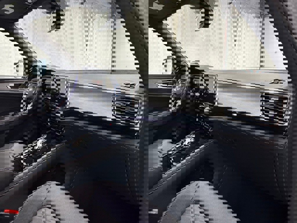 Used 2025 Volkswagen Atlas Cross Sport SE image 60