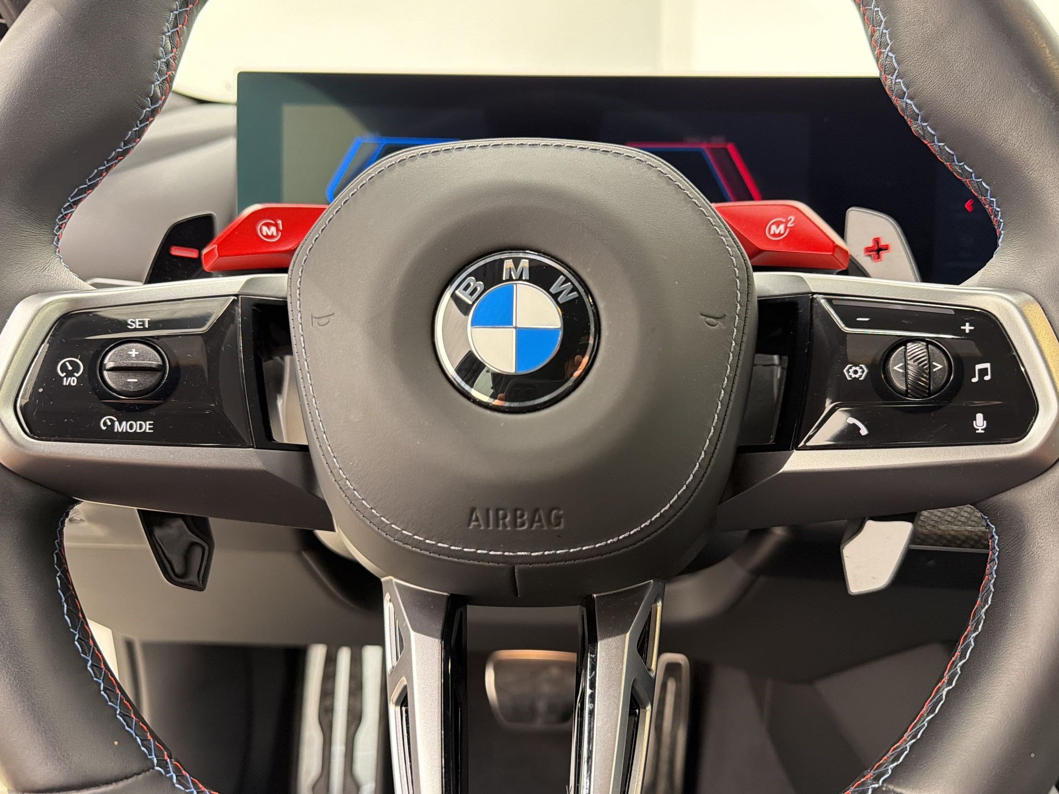 Certified 2025 BMW M5 w/ Carbon Package AWD/4WD image 16