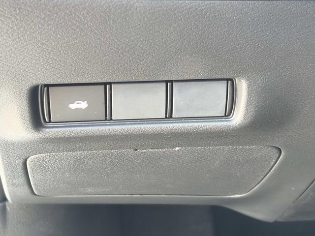 New 2026 Nissan Sentra SR w/ Floor Mat Package FWD image 18