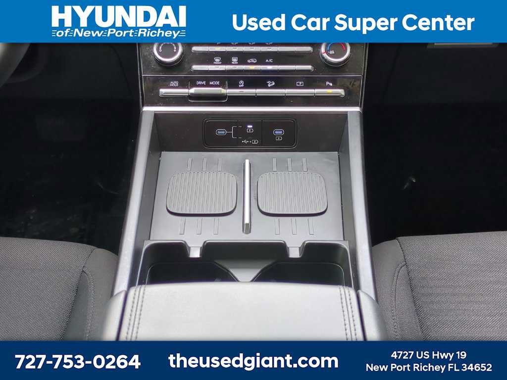Used 2025 Hyundai Santa Fe SE FWD image 22