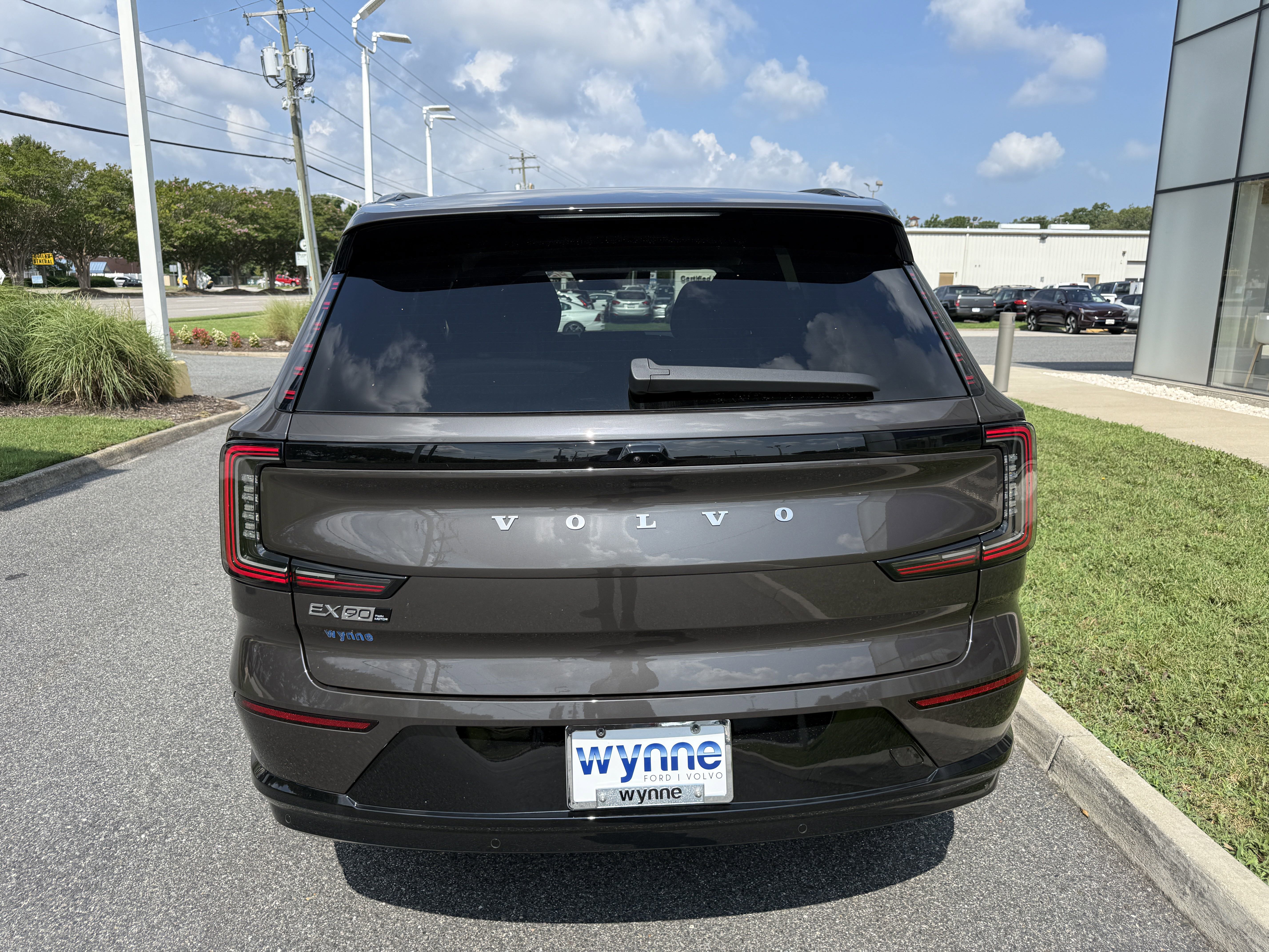 New 2025 Volvo EX90 Plus image 9