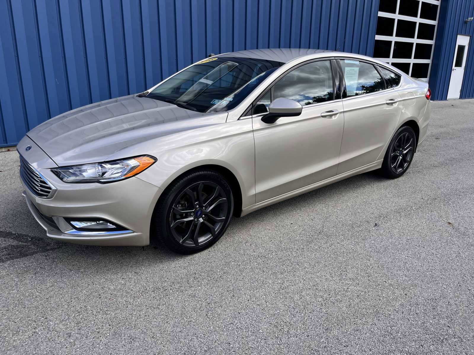 Used 2018 Ford Fusion SE w/ Equipment Group 201A image 5