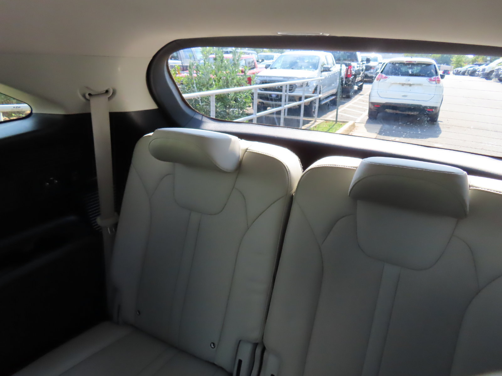 Used 2022 Kia Sorento EX w/ Panoramic Sunroof Package AWD/4WD image 31