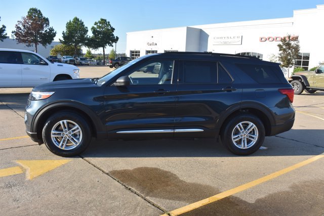 Used 2022 Ford Explorer XLT w/ Equipment Group 202A image 10