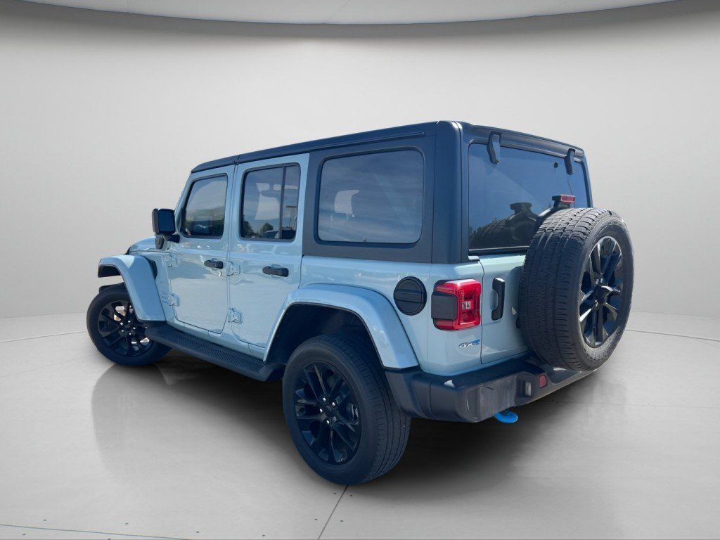 Used 2023 Jeep Wrangler Unlimited Sahara AWD/4WD image 10