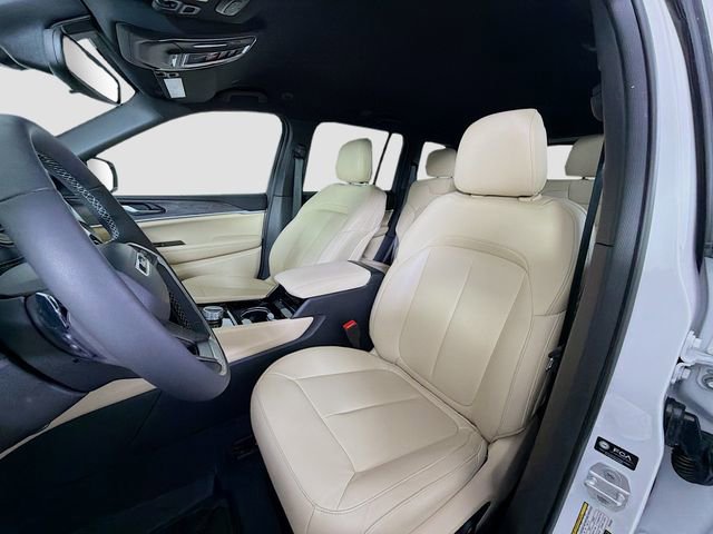 Used 2023 Jeep Grand Cherokee Limited image 11