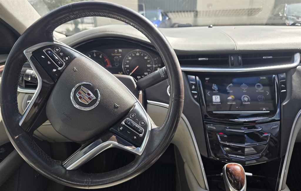 Used 2013 Cadillac XTS Platinum image 18
