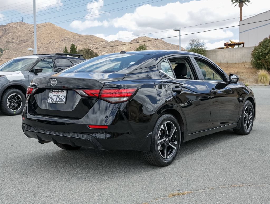 Used 2025 Nissan Sentra SV FWD image 4