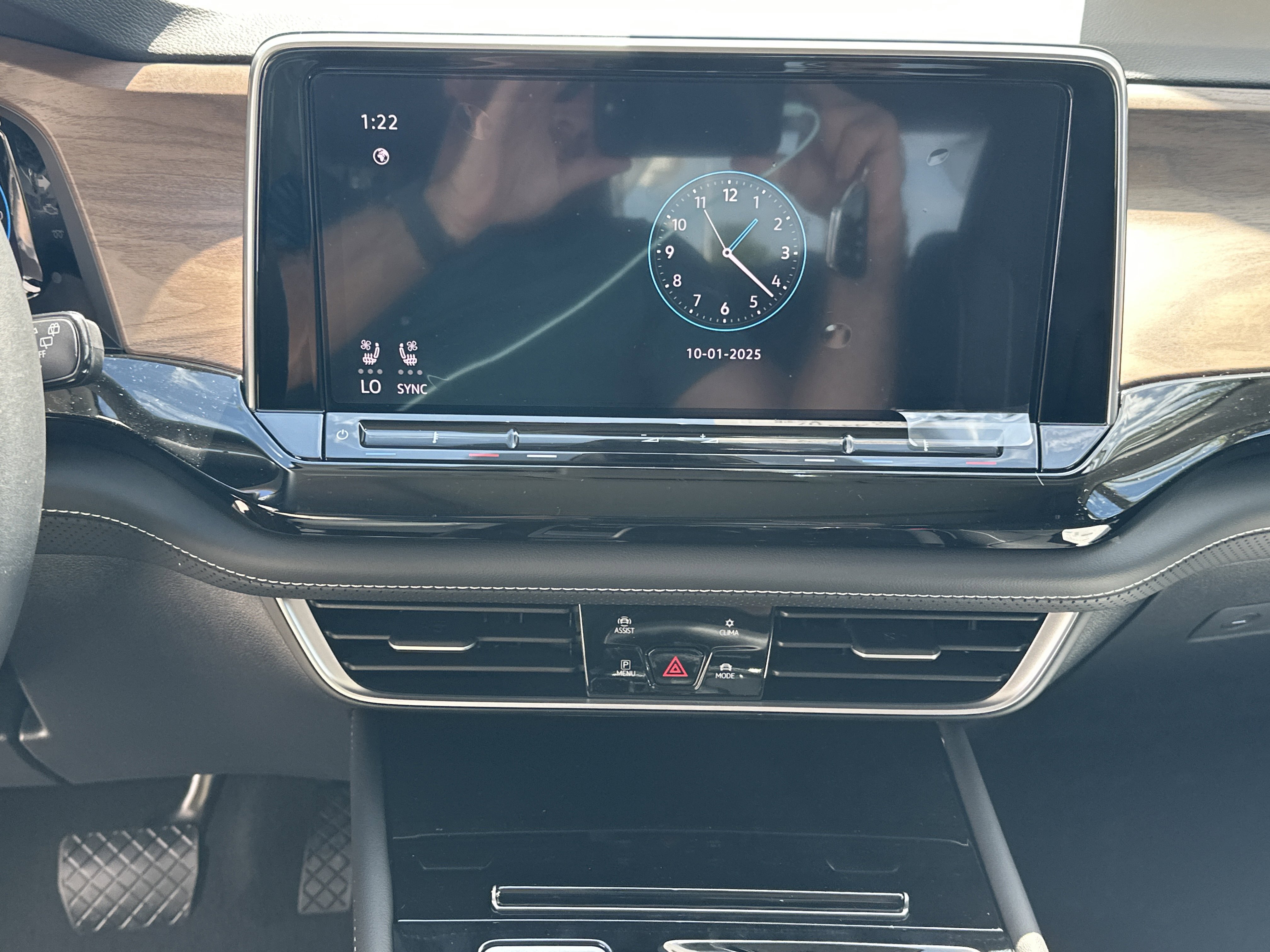 New 2026 Volkswagen Atlas SE image 18