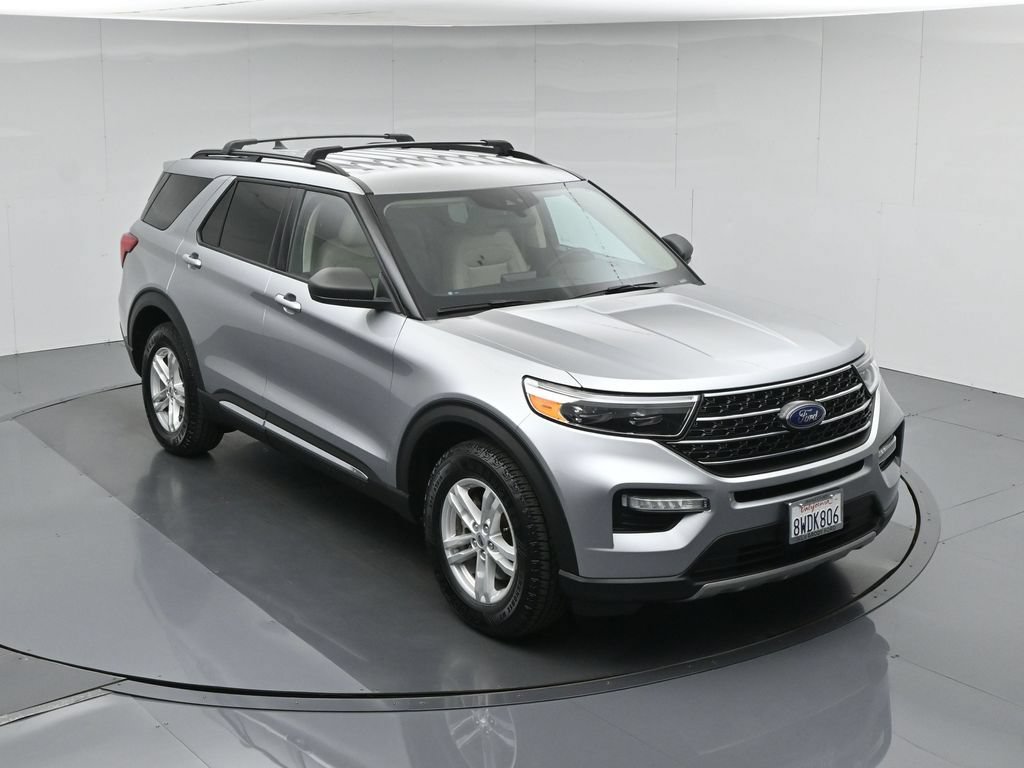 Certified 2021 Ford Explorer XLT w/ Equipment Group 202A AWD/4WD image 44
