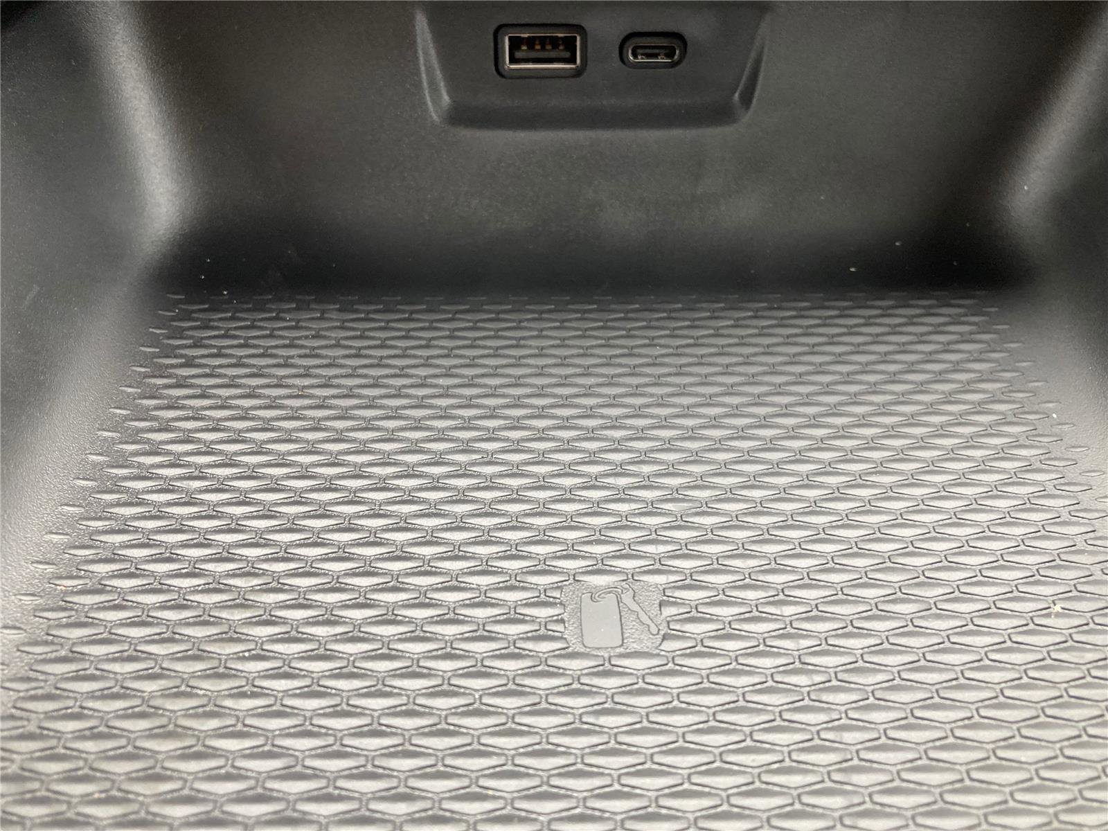 New 2026 GMC Terrain Denali w/ LPO, Floor Liner Package image 28