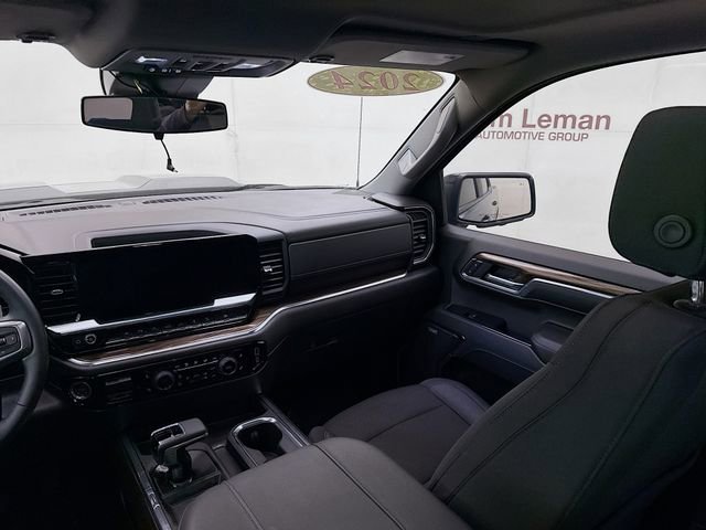 Used 2024 Chevrolet Silverado 1500 LT Trail Boss w/ Convenience Package II image 27