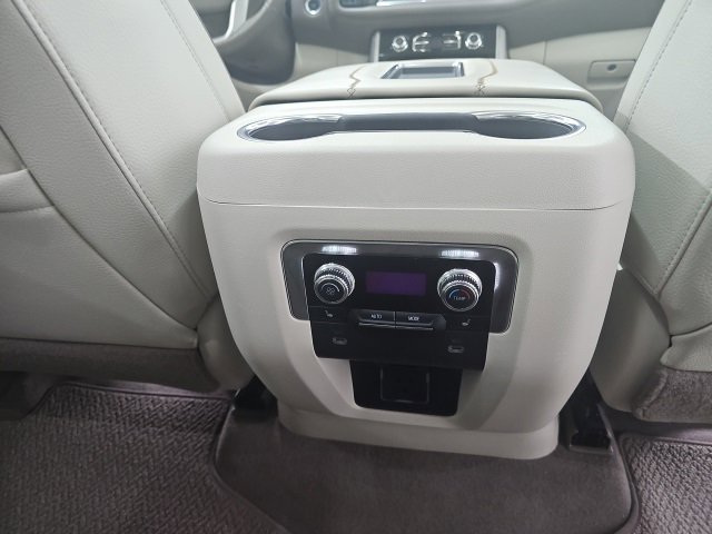 Used 2021 GMC Yukon Denali w/ Denali Premium Package image 21