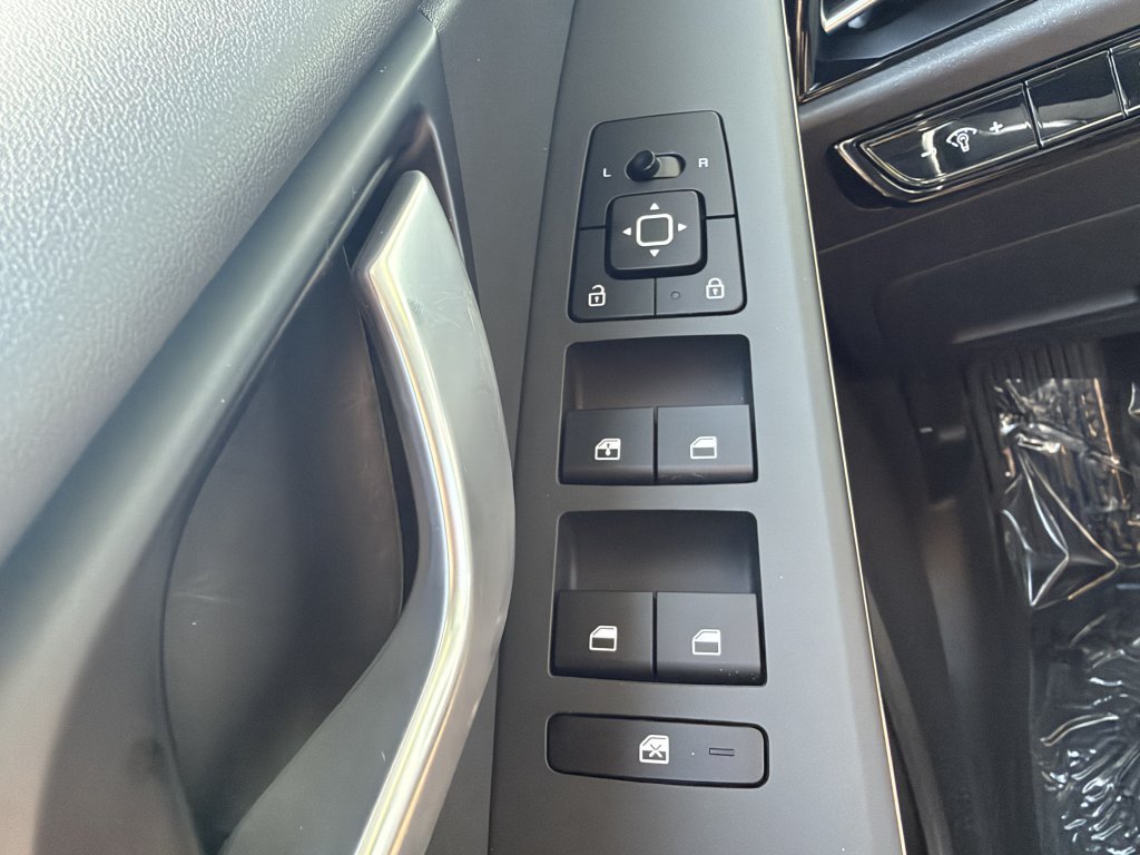 Used 2024 Kia Niro EX FWD image 26