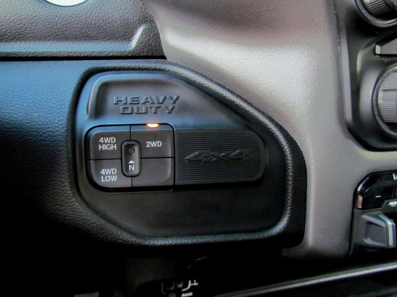 Used 2024 RAM 2500 Big Horn AWD/4WD image 29
