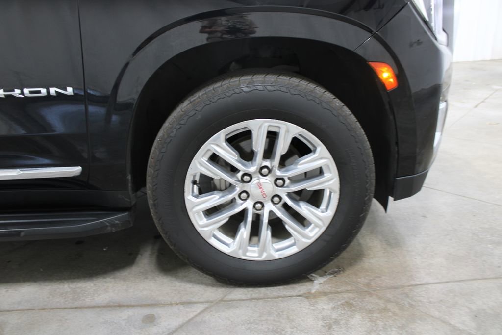 Used 2023 GMC Yukon XL SLT w/ SLT Luxury Package RWD image 43
