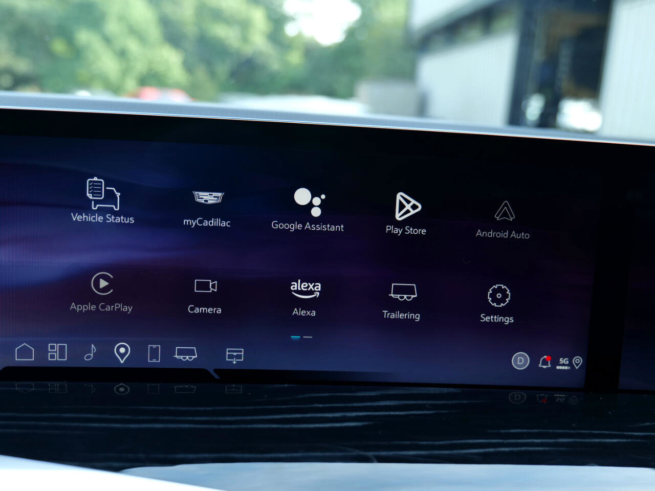 Used 2025 Cadillac Escalade Sport w/ Touring Package image 22