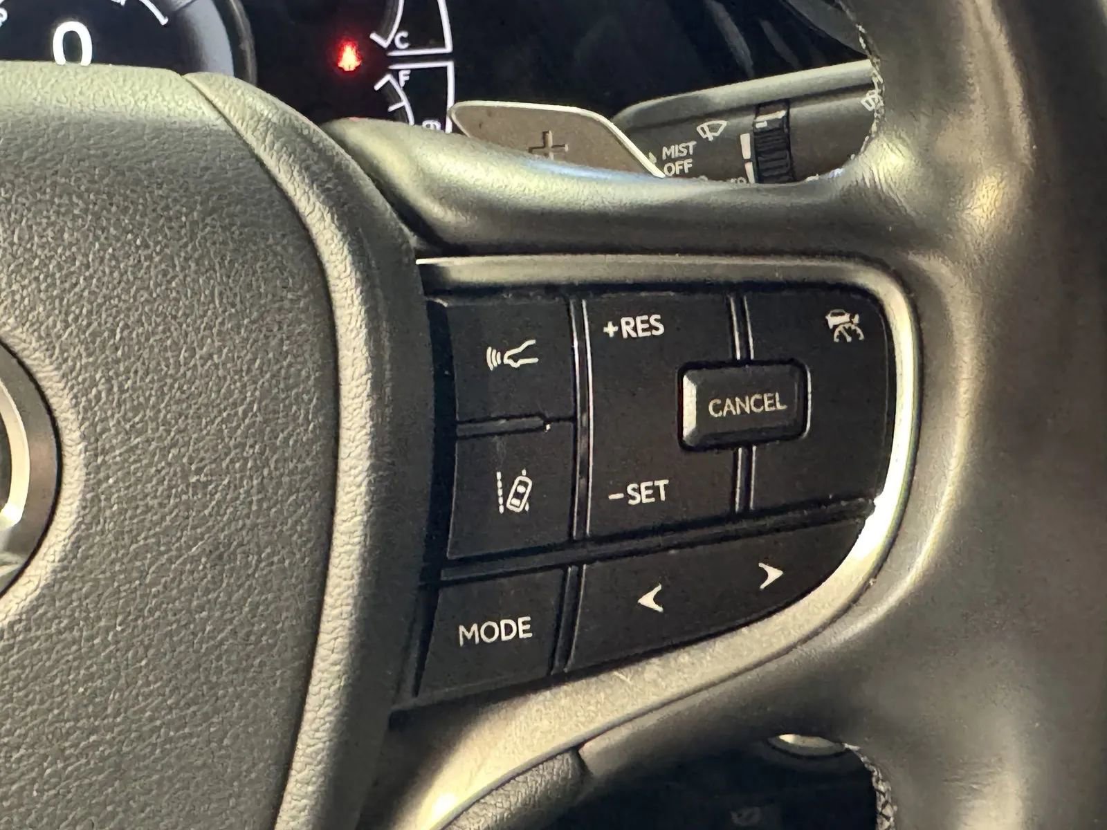 Used 2023 Lexus ES 300h w/ Premium Package image 16